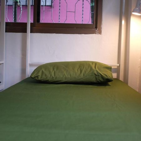 Mint Hostel Bangkok Exterior photo