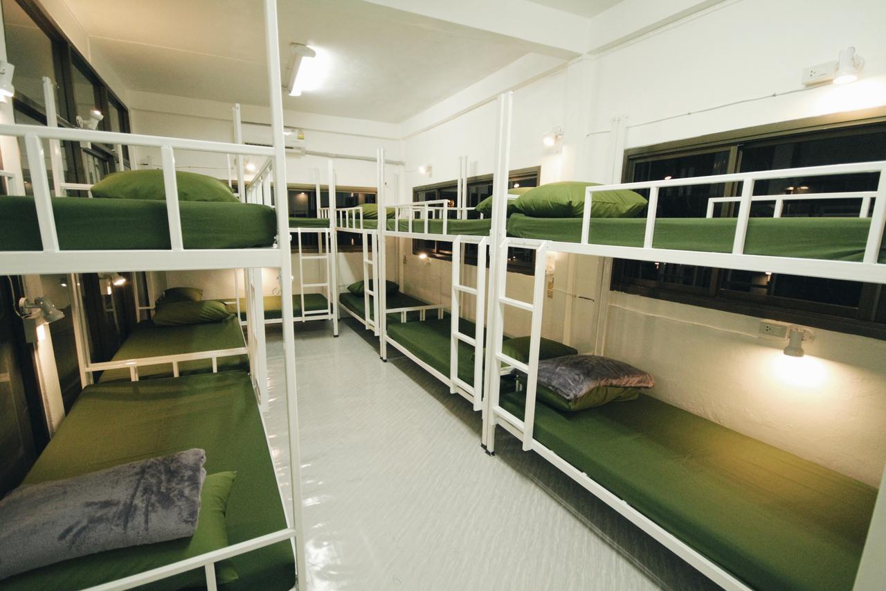 Mint Hostel Bangkok Exterior photo