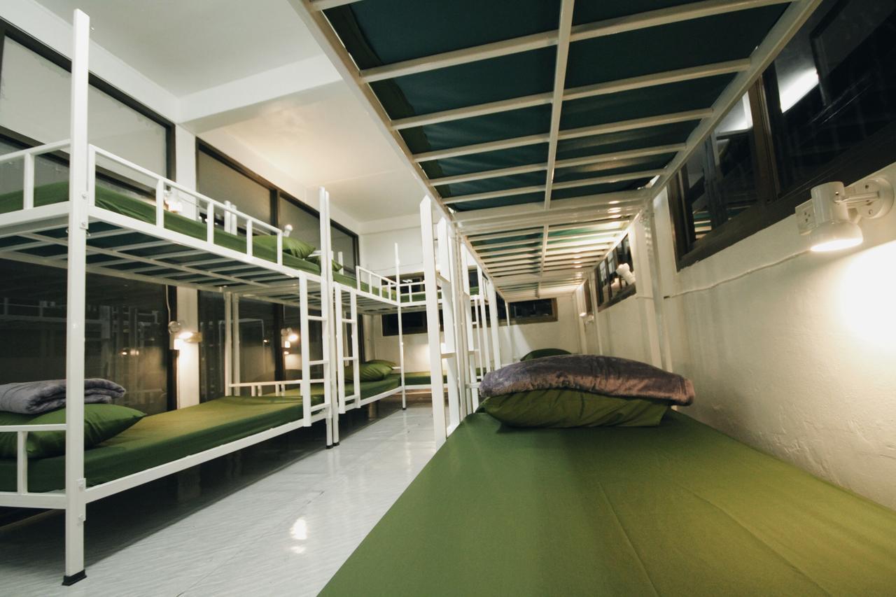 Mint Hostel Bangkok Exterior photo