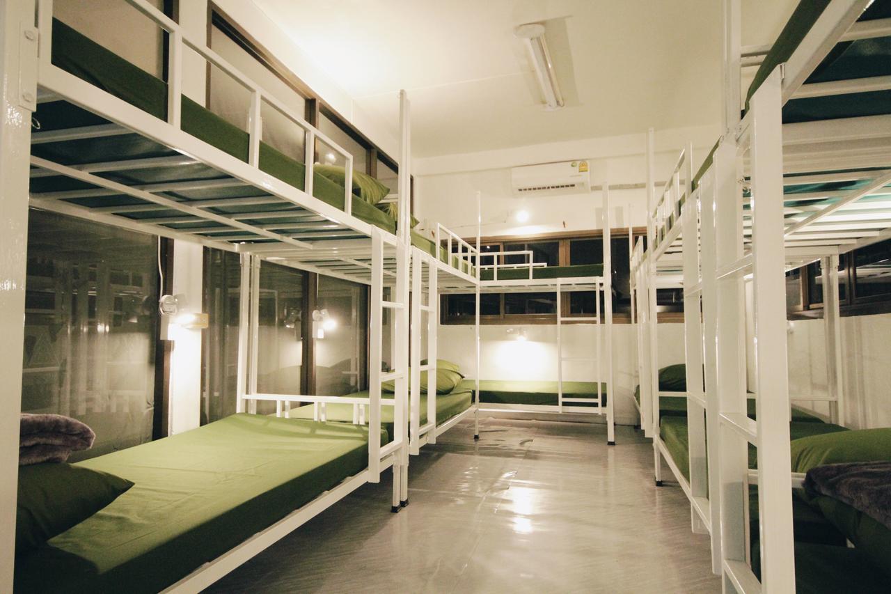 Mint Hostel Bangkok Exterior photo