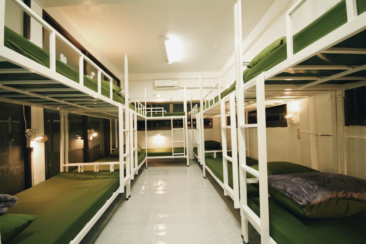 Mint Hostel Bangkok Exterior photo