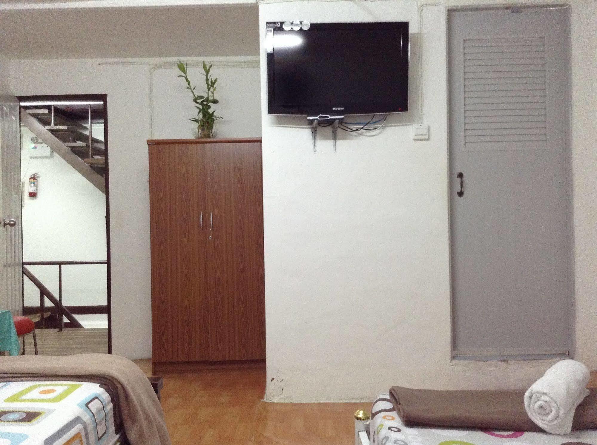 Mint Hostel Bangkok Exterior photo