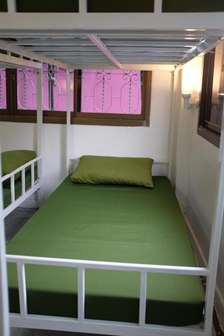 Mint Hostel Bangkok Exterior photo