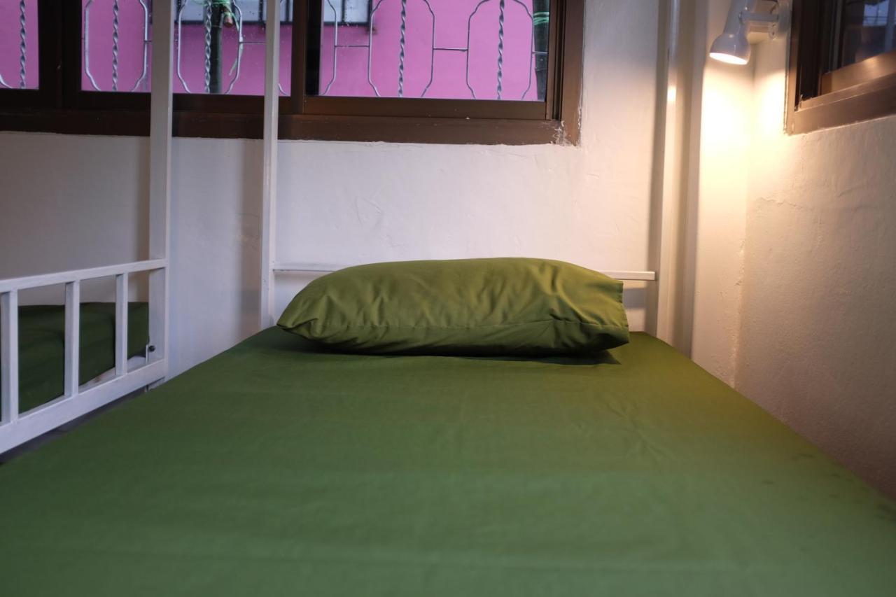 Mint Hostel Bangkok Exterior photo